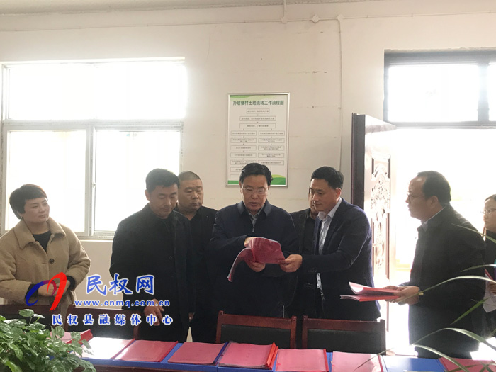 市人大常委會副主任、縣委書記姬脈常到部分鄉(xiāng)鎮(zhèn)督導(dǎo)脫貧攻堅工作