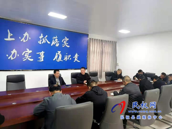 縣委常委、縣委辦公室主任孟亞松到野崗鎮(zhèn)督導(dǎo)省脫貧攻堅(jiān)成效考核迎檢工作