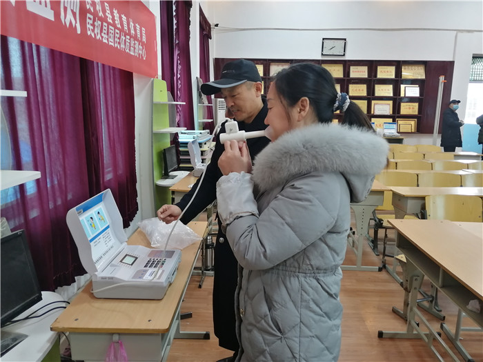 民權(quán)縣教體局國民體質(zhì)監(jiān)測中心到第三小學(xué)開展教師體質(zhì)測試工作 民權(quán)縣教體局國民體質(zhì)監(jiān)測中心到第三小學(xué)開展教師體質(zhì)測試工作