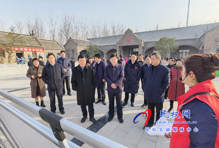 市委宣傳部常務(wù)副部長劉玉杰帶領(lǐng)全市宣傳工作“八大工程”推進觀摩團成員走進我縣進行觀摩 市委宣傳部常務(wù)副部長劉玉杰帶領(lǐng)全市宣傳工作“八大工程”推進觀摩團成員走進我縣進行觀摩