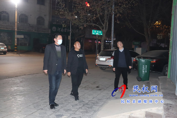 深夜暗訪 重拳出擊——我縣開展定點醫(yī)藥機構(gòu)專項治理“回頭看”活動 深夜暗訪 重拳出擊——我縣開展定點醫(yī)藥機構(gòu)專項治理“回頭看”活動