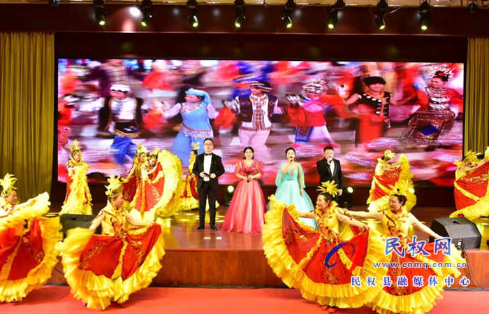我縣首屆優(yōu)秀文藝人才頒獎典禮在縣委黨校舉行 我縣首屆優(yōu)秀文藝人才頒獎典禮在縣委黨校舉行