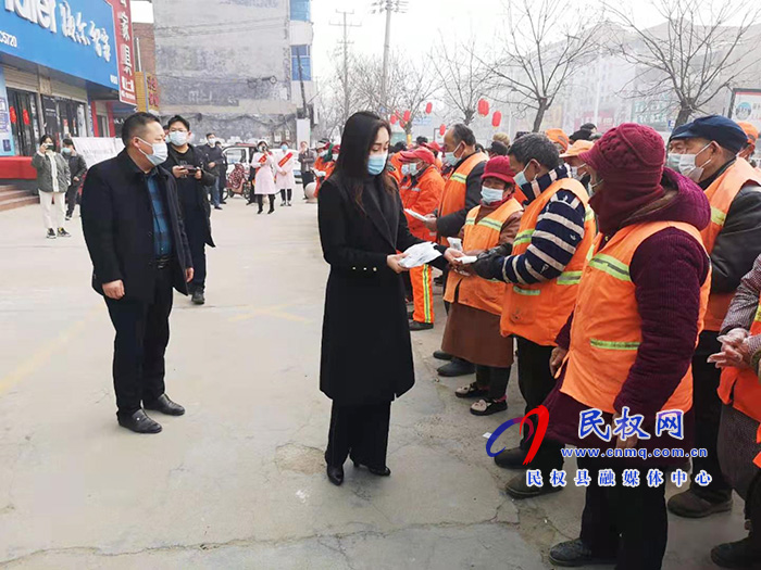 36000只愛心口罩送給環(huán)衛(wèi)工人 36000只愛心口罩送給環(huán)衛(wèi)工人
