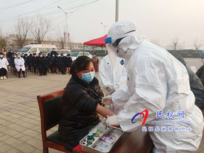 南華街道辦：開展疫情防控應(yīng)急演練，筑牢安全防線