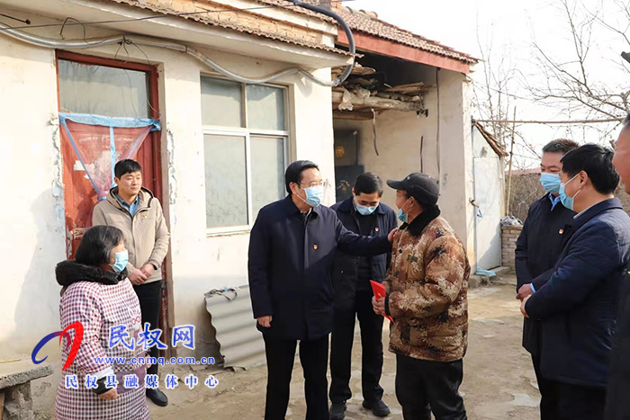 市人大常委會(huì)副主任、縣委書記姬脈常走訪慰問困難老黨員