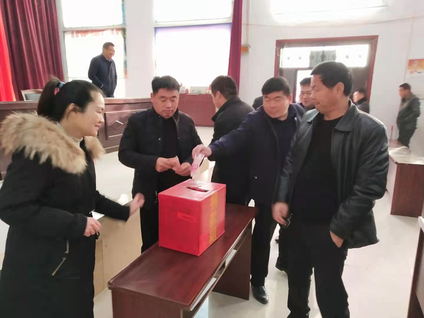 北關(guān)鎮(zhèn)：開展“送溫暖、獻(xiàn)愛心”捐助活動