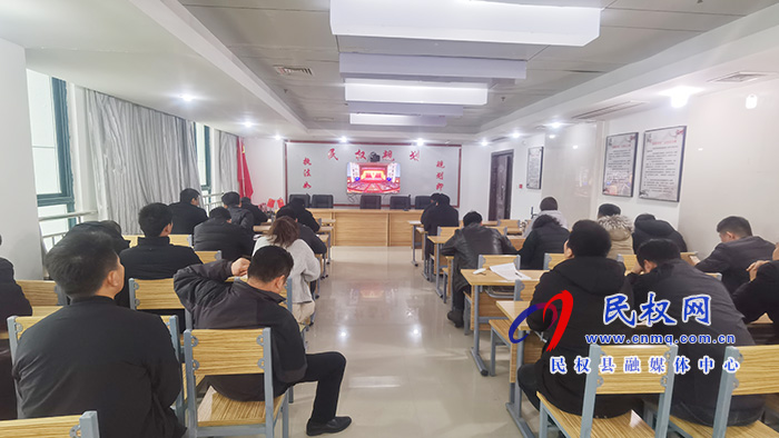 我縣各鄉(xiāng)鎮(zhèn)（街道辦）、縣直各單位組織收聽收看全國脫貧攻堅總結(jié)表彰大會