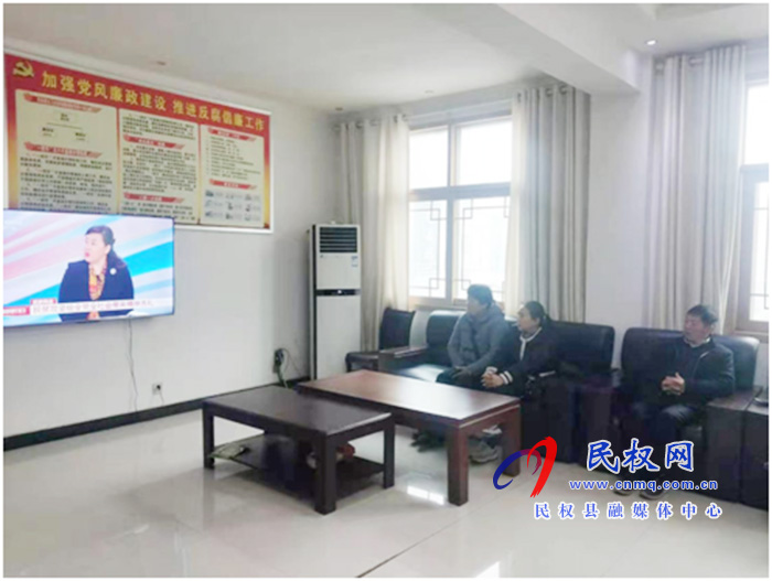 我縣各鄉(xiāng)鎮(zhèn)（街道辦）、縣直各單位組織收聽收看全國脫貧攻堅總結(jié)表彰大會