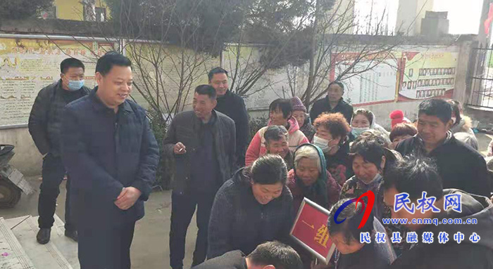 縣人大副主任石克林到孫六鎮(zhèn)督導村委換屆選舉工作 縣人大副主任石克林到孫六鎮(zhèn)督導村委換屆選舉工作