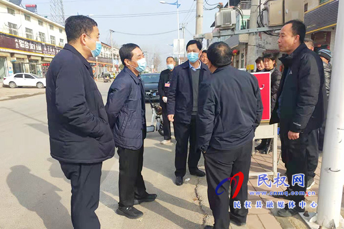 縣委常委、組織部長(zhǎng)何玉明到孫六鎮(zhèn)督導(dǎo)村委會(huì)換屆選舉工作