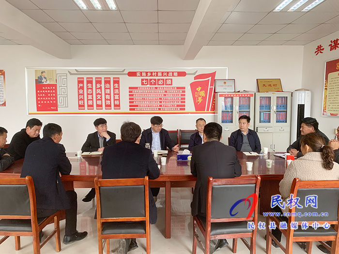 縣委副書記、縣長張團結(jié)到綠洲街道辦亓堂村開展“三·五”基層工作日活動