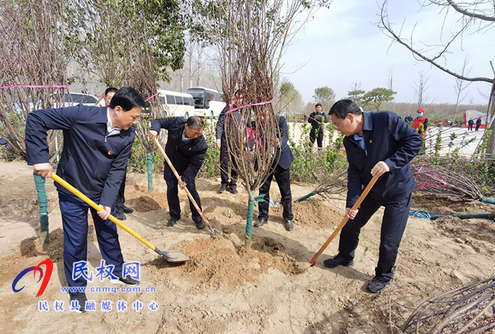 共植媒體林 同迎民權春 共植媒體林 同迎民權春