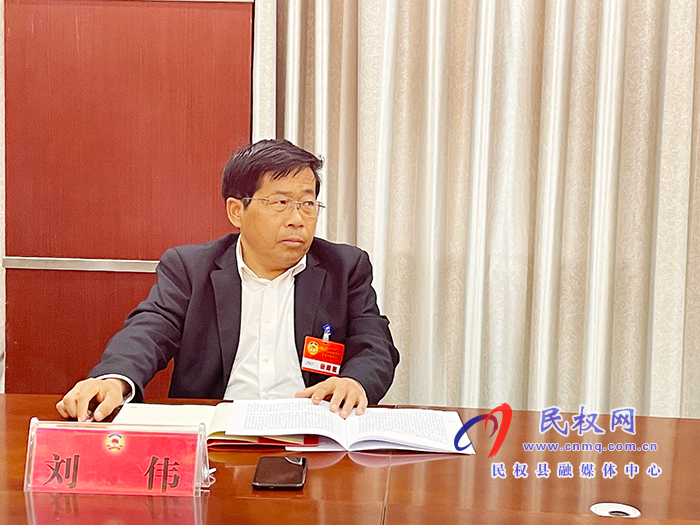 縣委副書記、縣長張團結(jié)參加政協(xié)十屆五次會議農(nóng)林水組委員小組討論會