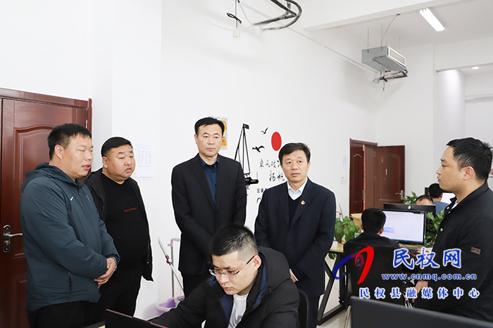 縣政府黨組成員、信訪局黨組書(shū)記、局長(zhǎng)陳鴻志調(diào)研我縣返鄉(xiāng)下鄉(xiāng)創(chuàng)業(yè)工作