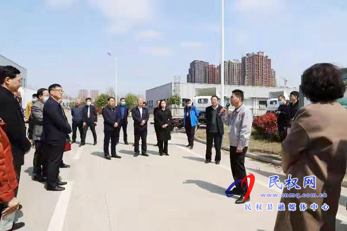 鄭州大學(xué)處級(jí)干部“學(xué)五中全會(huì)精神建世界一流大學(xué)”專題培訓(xùn)班蒞民開(kāi)展現(xiàn)場(chǎng)教學(xué)活動(dòng) 鄭州大學(xué)處級(jí)干部“學(xué)五中全會(huì)精神建世界一流大學(xué)”專題培訓(xùn)班蒞民開(kāi)展現(xiàn)場(chǎng)教學(xué)活動(dòng)