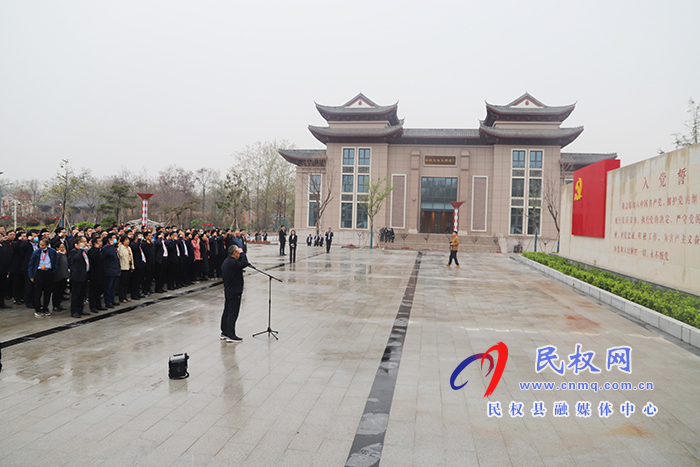 鄭州大學(xué)處級(jí)干部“學(xué)五中全會(huì)精神建世界一流大學(xué)”專題培訓(xùn)班蒞民開(kāi)展現(xiàn)場(chǎng)教學(xué)活動(dòng) 鄭州大學(xué)處級(jí)干部“學(xué)五中全會(huì)精神建世界一流大學(xué)”專題培訓(xùn)班蒞民開(kāi)展現(xiàn)場(chǎng)教學(xué)活動(dòng)
