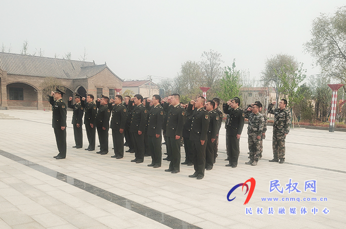 縣人武部召開黨史學(xué)習(xí)教育現(xiàn)場參觀暨民兵整組雙塔鎮(zhèn)現(xiàn)場會(huì) 縣人武部召開黨史學(xué)習(xí)教育現(xiàn)場參觀暨民兵整組雙塔鎮(zhèn)現(xiàn)場會(huì)