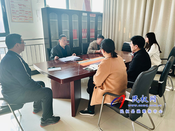 縣委黨史研究室召開黨史學(xué)習(xí)教育動(dòng)員會(huì)暨黨史現(xiàn)場(chǎng)教學(xué) 縣委黨史研究室召開黨史學(xué)習(xí)教育動(dòng)員會(huì)暨黨史現(xiàn)場(chǎng)教學(xué)