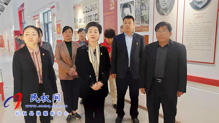 市婦聯(lián)黨組書記主席劉春霞到民調(diào)研“傳承紅色基因 爭(zhēng)當(dāng)為民先鋒”工作 市婦聯(lián)黨組書記主席劉春霞到民調(diào)研“傳承紅色基因 爭(zhēng)當(dāng)為民先鋒”工作