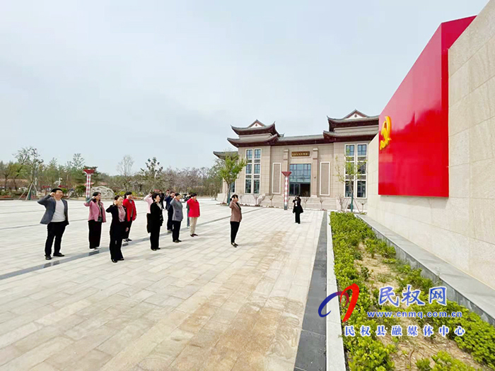 市婦聯(lián)黨組書記主席劉春霞到民調(diào)研“傳承紅色基因 爭(zhēng)當(dāng)為民先鋒”工作 市婦聯(lián)黨組書記主席劉春霞到民調(diào)研“傳承紅色基因 爭(zhēng)當(dāng)為民先鋒”工作