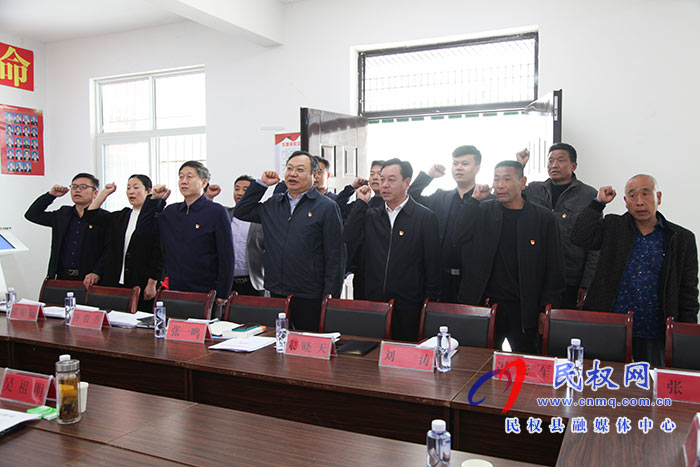 市委常委、常務副市長吳祖明到龍?zhí)伶?zhèn)邢莊村開展“三五”基層工作日活動