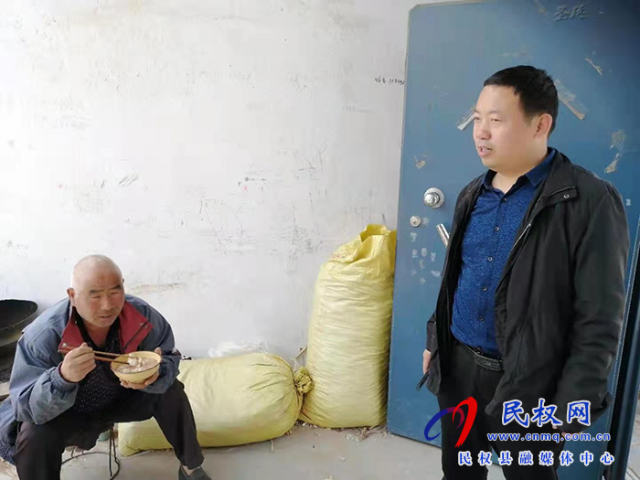 縣委黨史研究室到常東村開展“三五”基層工作日活動 縣委黨史研究室到常東村開展“三五”基層工作日活動