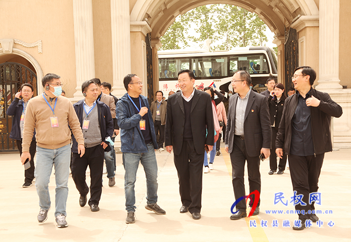 鄭州大學(xué)處級(jí)干部“學(xué)五中全會(huì)精神 建世界一流大學(xué)”專題培訓(xùn)班(第四期)到民開展現(xiàn)場(chǎng)觀摩 鄭州大學(xué)處級(jí)干部“學(xué)五中全會(huì)精神 建世界一流大學(xué)”專題培訓(xùn)班(第四期)到民開展現(xiàn)場(chǎng)觀摩
