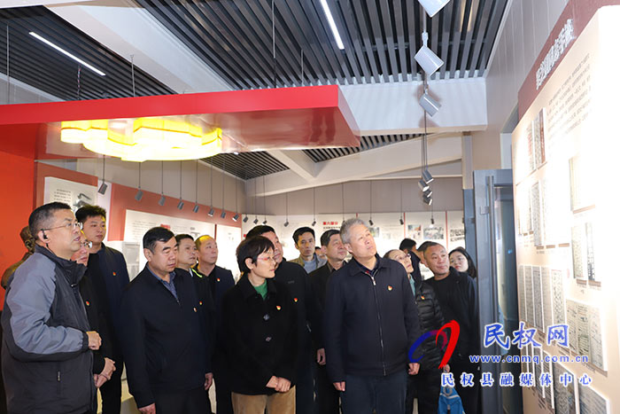市委辦公室到民開展“接受紅色教育·傳承紅色基因·弘揚革命精神”主題黨日活動暨“低碳環(huán)保踐于行”徒步活動