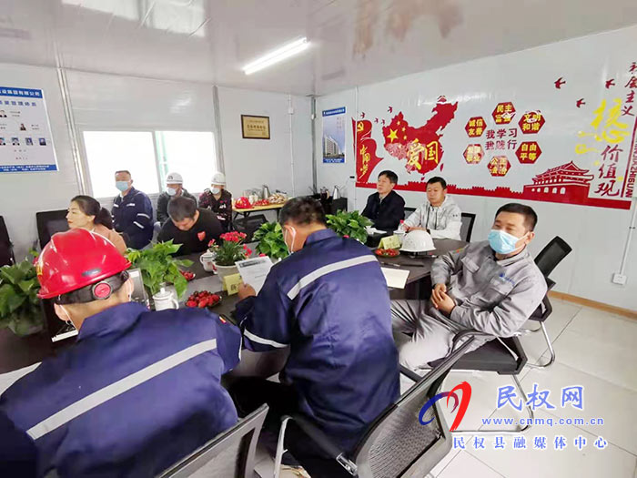 縣委常委、副縣長(zhǎng)房季帶隊(duì)赴青島參觀學(xué)習(xí)