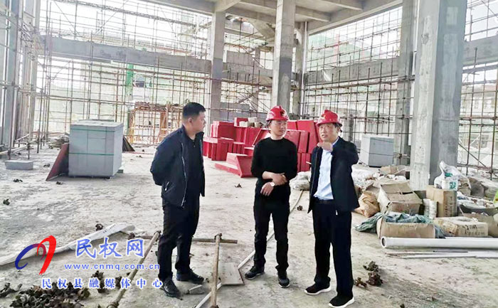 縣總工會黨組書記、主席瞿志君調研新建工人文化宮項目建設情況