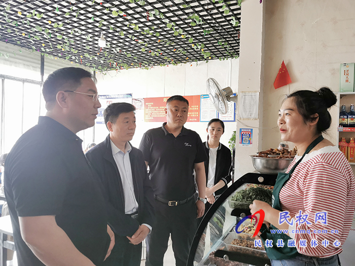 市政府食安辦副主任、市場(chǎng)監(jiān)管局副局長(zhǎng)孟錦濤一行到民督導(dǎo)創(chuàng)建國(guó)家食品安全示范城市和食品監(jiān)管體制改革工作