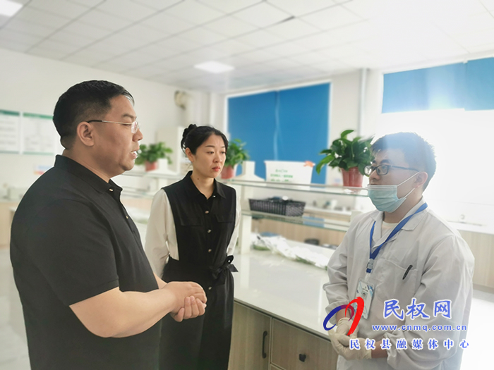市政府食安辦副主任、市場(chǎng)監(jiān)管局副局長(zhǎng)孟錦濤一行到民督導(dǎo)創(chuàng)建國(guó)家食品安全示范城市和食品監(jiān)管體制改革工作