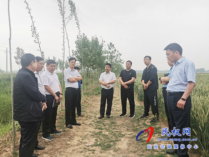 副縣長張士彬督導農(nóng)田水利設施排查整改工作并現(xiàn)場辦公 副縣長張士彬督導農(nóng)田水利設施排查整改工作并現(xiàn)場辦公
