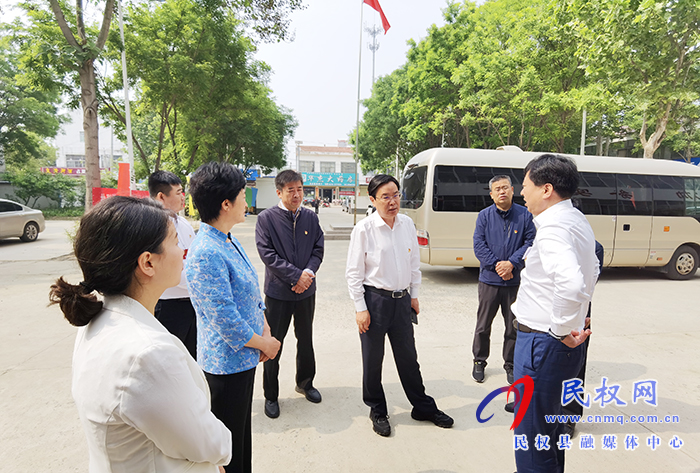 市人大常委會副主任、縣委書記姬脈常調(diào)研鄉(xiāng)鎮(zhèn)換屆工作