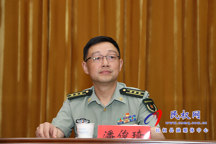 我縣召開(kāi)民權(quán)籍現(xiàn)役軍人立功受獎(jiǎng)表彰大會(huì) 我縣召開(kāi)民權(quán)籍現(xiàn)役軍人立功受獎(jiǎng)表彰大會(huì)