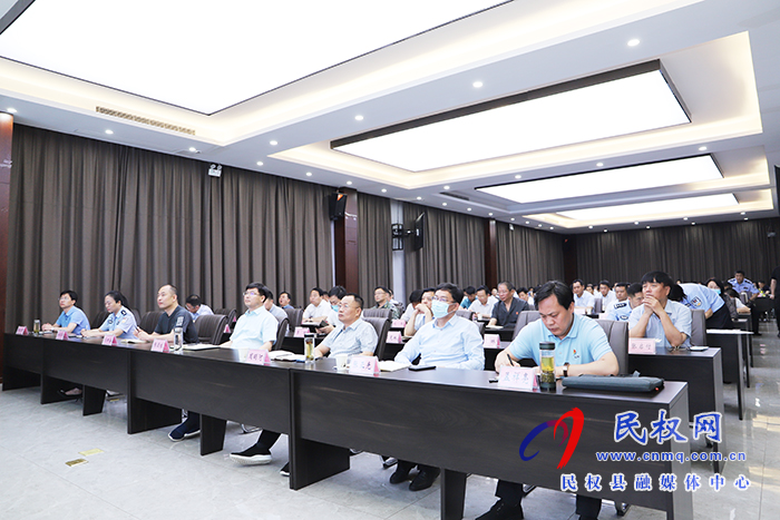 省禁毒辦常務(wù)副主任、省公安廳禁毒總隊(duì)總隊(duì)長(zhǎng)司廷俊為我縣黨員領(lǐng)導(dǎo)干部講授禁毒專(zhuān)題黨課