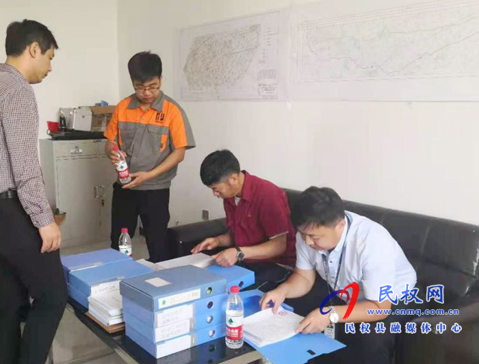 縣發(fā)改委組織開展油氣管道安全生產(chǎn)檢查大排查工作 縣發(fā)改委組織開展油氣管道安全生產(chǎn)檢查大排查工作