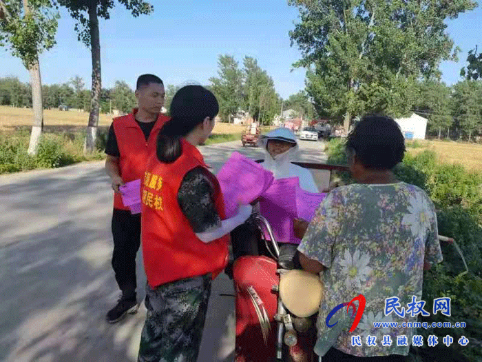 白云寺鎮(zhèn)黨員志愿者我為群眾辦實事，服務(wù)三夏當(dāng)先鋒