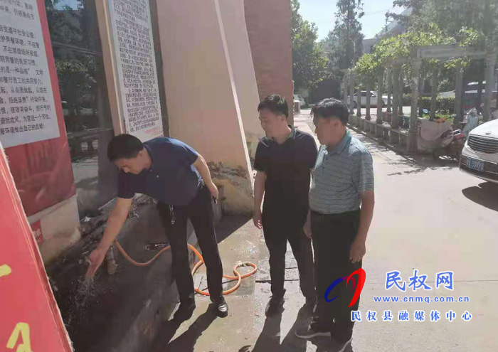 民權(quán)縣水務(wù)公司多措并舉為高考保駕護(hù)航 民權(quán)縣水務(wù)公司多措并舉為高考保駕護(hù)航