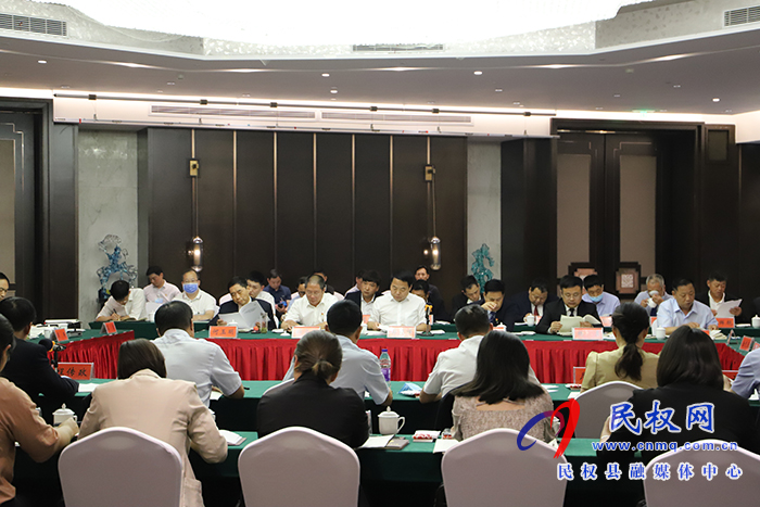 出席市五屆人大五次會(huì)議的我縣代表團(tuán)認(rèn)真審議市政府工作報(bào)告等報(bào)告 出席市五屆人大五次會(huì)議的我縣代表團(tuán)認(rèn)真審議市政府工作報(bào)告等報(bào)告