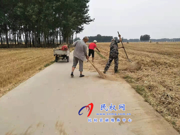 孫六鎮(zhèn)：全面清理“三邊三頭”秸稈，提升人居環(huán)境