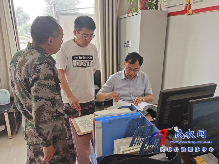 縣委常委、紀(jì)委書記、監(jiān)察委主任張亞光到林七鄉(xiāng)督導(dǎo)“三夏”生產(chǎn)和秸稈禁燒工作