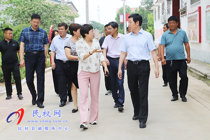 市委宣傳部副部長劉瑞芳到民調(diào)研 “掃黃打非”基層示范點“護苗”工作站建設(shè)工作 市委宣傳部副部長劉瑞芳到民調(diào)研 “掃黃打非”基層示范點“護苗”工作站建設(shè)工作