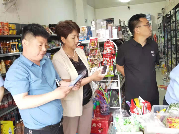 我縣多部門集中開展校園周邊文化環(huán)境專項整治行動 我縣多部門集中開展校園周邊文化環(huán)境專項整治行動