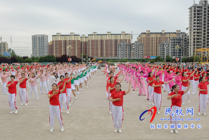 人和鎮(zhèn)紅衛(wèi)商城廣場舞隊參加商丘市第二屆“群星耀中原 舞動新時代”慶祝建黨100周年暨河南省第五屆廣場舞大賽 人和鎮(zhèn)紅衛(wèi)商城廣場舞隊參加商丘市第二屆“群星耀中原 舞動新時代”慶祝建黨100周年暨河南省第五屆廣場舞大賽