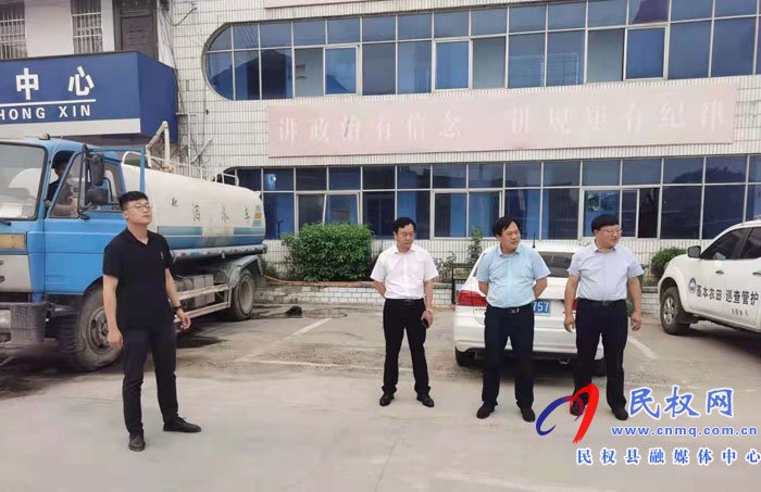 縣委常委、政法委書記、副縣長(zhǎng)孟祥亮到莊周商貿(mào)城、義烏商貿(mào)城和部分鄉(xiāng)鎮(zhèn)督導(dǎo)檢查消防安全工作