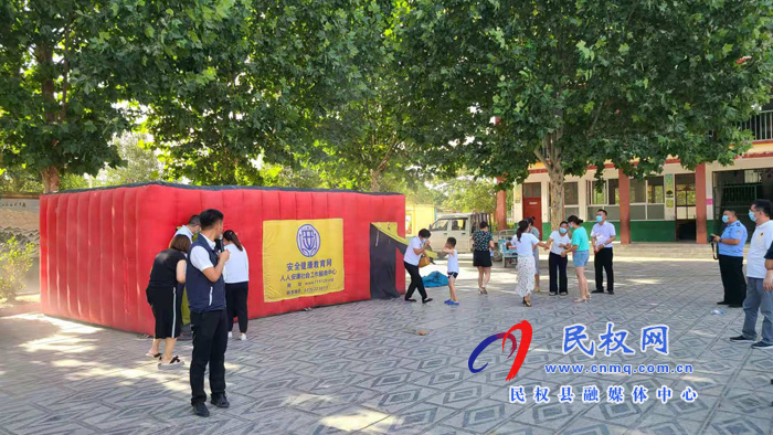 伯黨鄉(xiāng)組織開(kāi)展消防安全知識(shí)培訓(xùn)暨消防演練活動(dòng) 伯黨鄉(xiāng)組織開(kāi)展消防安全知識(shí)培訓(xùn)暨消防演練活動(dòng)
