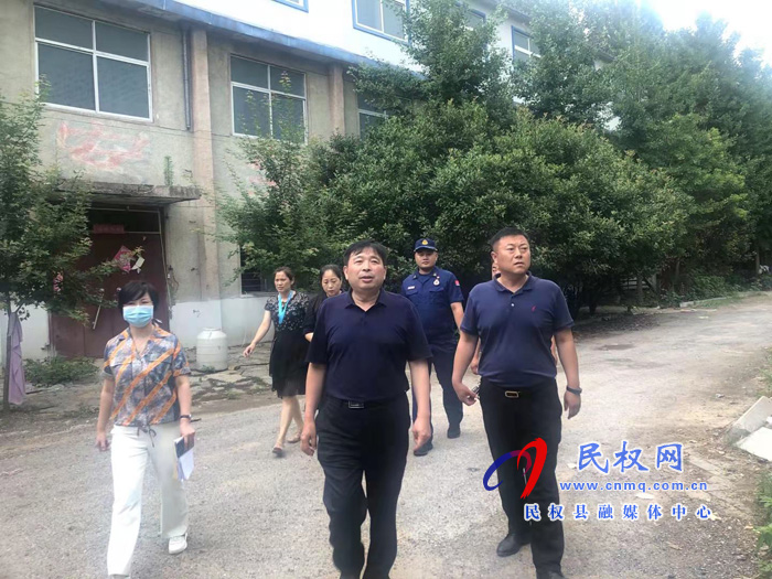 副縣長(zhǎng)陳進(jìn)領(lǐng)到野崗鎮(zhèn)督導(dǎo)調(diào)研安全生產(chǎn)工作 副縣長(zhǎng)陳進(jìn)領(lǐng)到野崗鎮(zhèn)督導(dǎo)調(diào)研安全生產(chǎn)工作