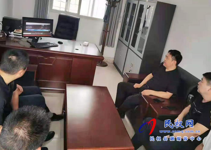 我縣各鄉(xiāng)鎮(zhèn)（街道辦）、縣直各單位組織收聽(tīng)收看全縣安全生產(chǎn)知識(shí)專題培訓(xùn)會(huì)