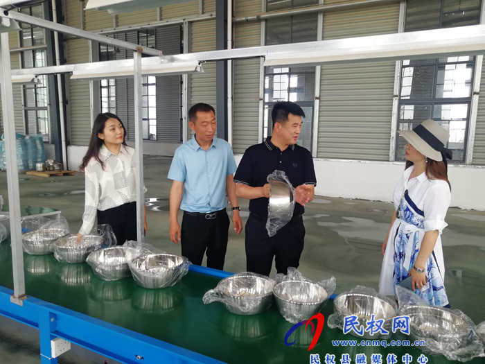 雙塔鎮(zhèn):用心助企促發(fā)展 做好企業(yè)“護航者” 雙塔鎮(zhèn):用心助企促發(fā)展 做好企業(yè)“護航者”